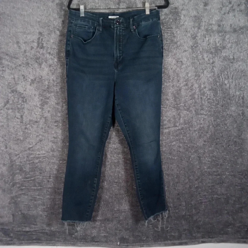 Good American good waist crop Raw Hem blue jeans women's size 15